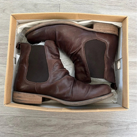 NEW EOS Willo Leather Chelsea Boot Ebano Brown Size 38 EU 7.5 / 8 US - Picture 1 of 11